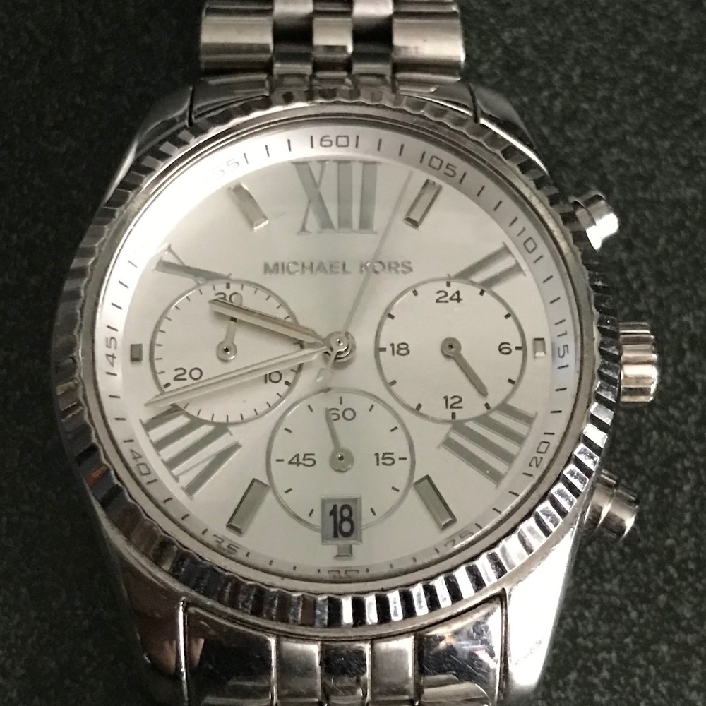 Michael Kors Lexington Silver Tone Women’s Watch MK-5555